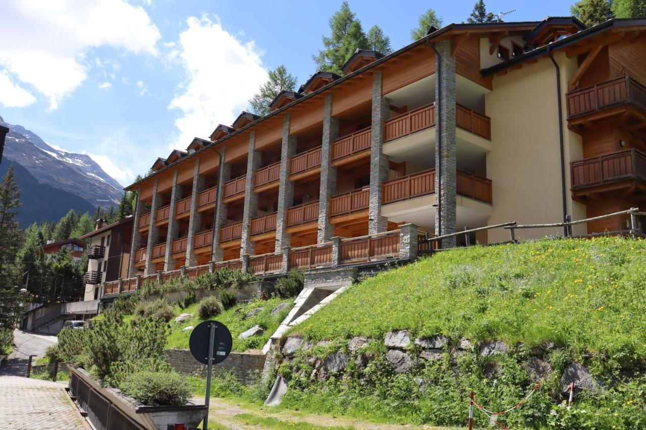 Residence Regina Delle Alpi Santa Caterina Valfurva Dış mekan fotoğraf